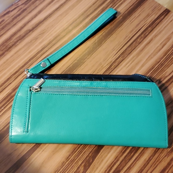 RFID shielded Rogue Wallet - Picture 2 of 4